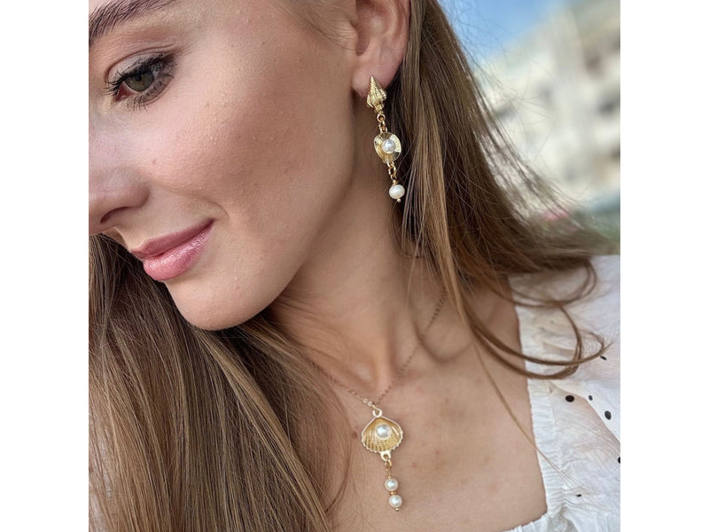 Set Adonia