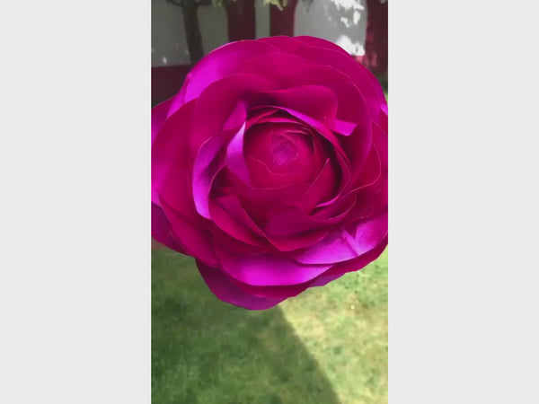Brosa fucsia din voal