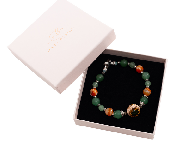 Jade bracelet, aventurine and lace hanger