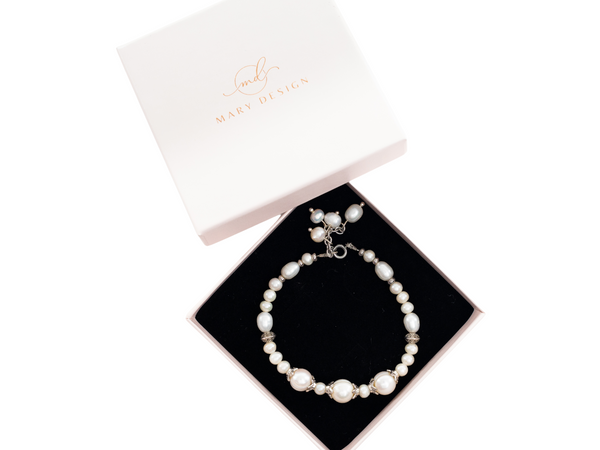 White pearl bracelet